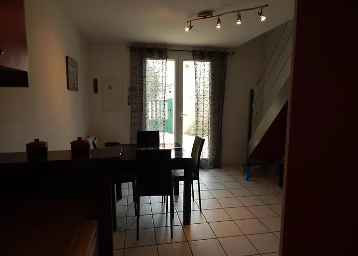 度假居 A 50 M De La Du Grazel Pour 6 Personnes *